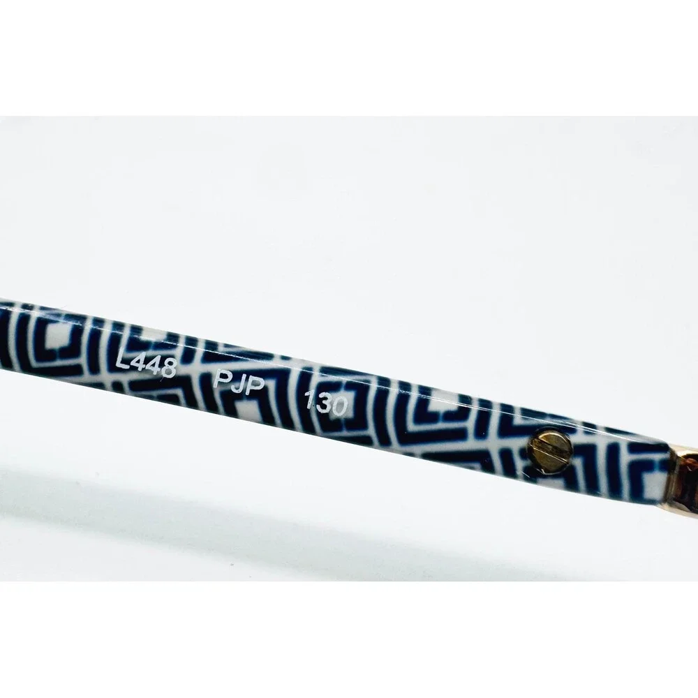 Liz Claiborne please message